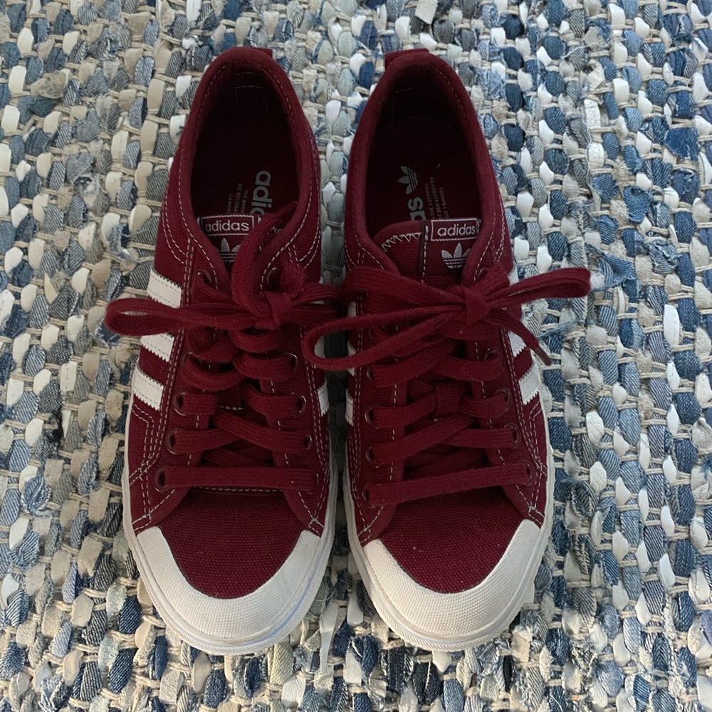 Adidas Nizza sneakers EUC worn once.